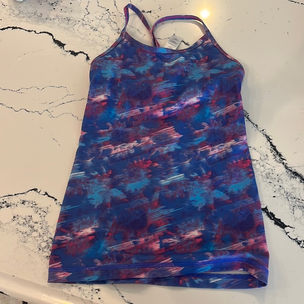 Ivivva Y cami for girls with bra attached, Sz 7, great condition.